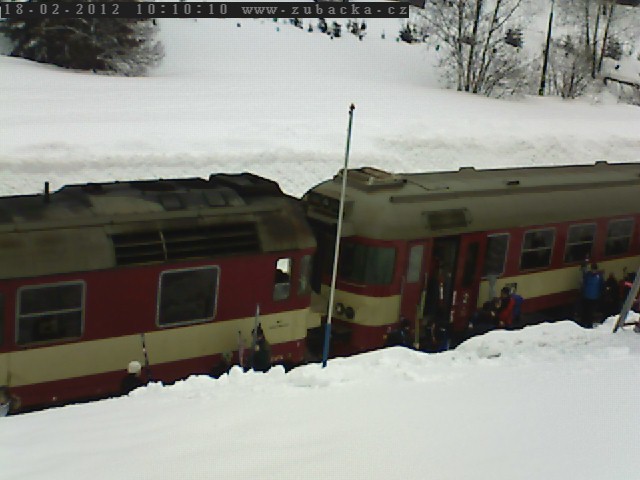 16211