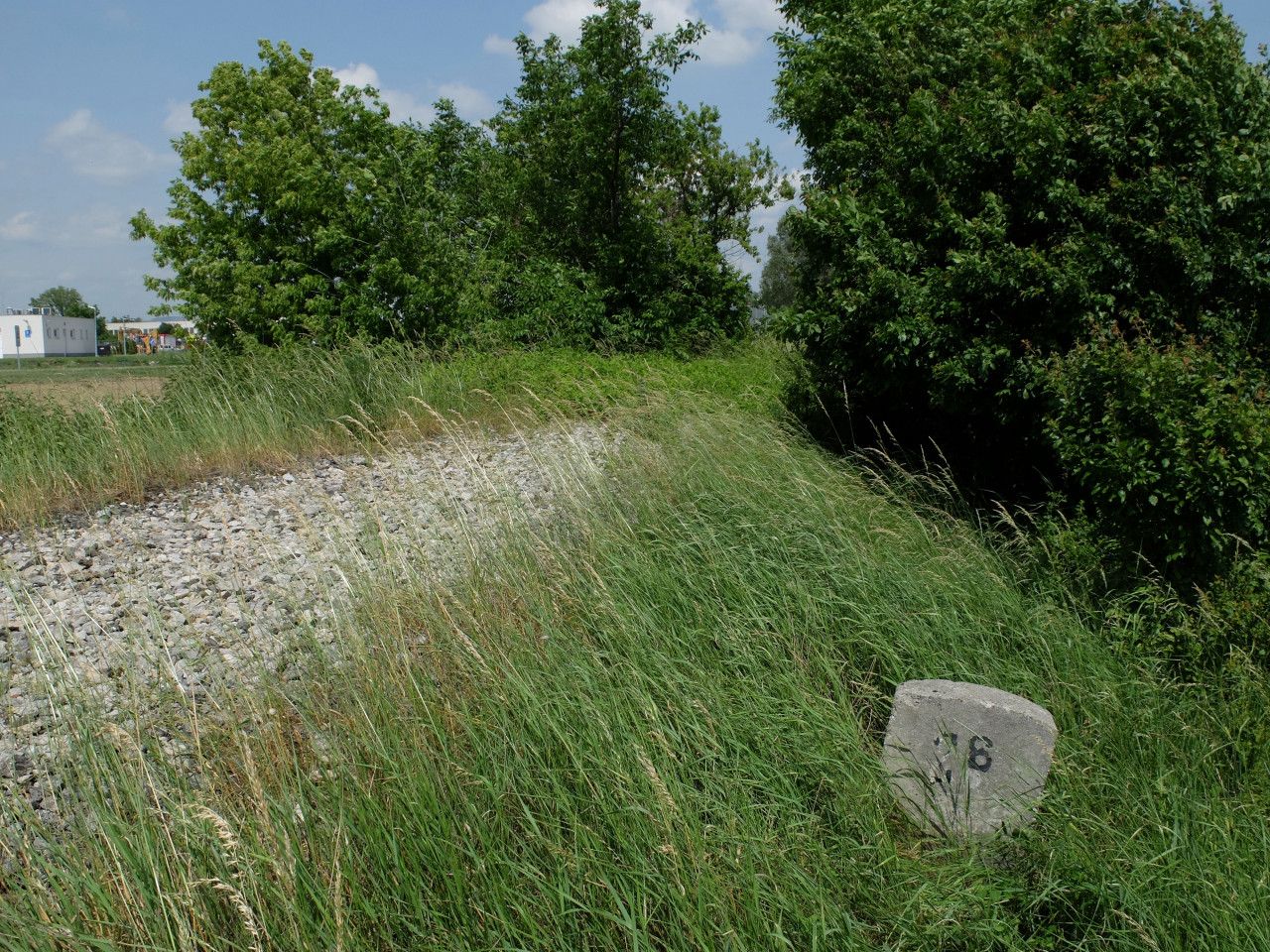 km 2,6 (vych�z� k trnavsk�mu zhlav� �st)
