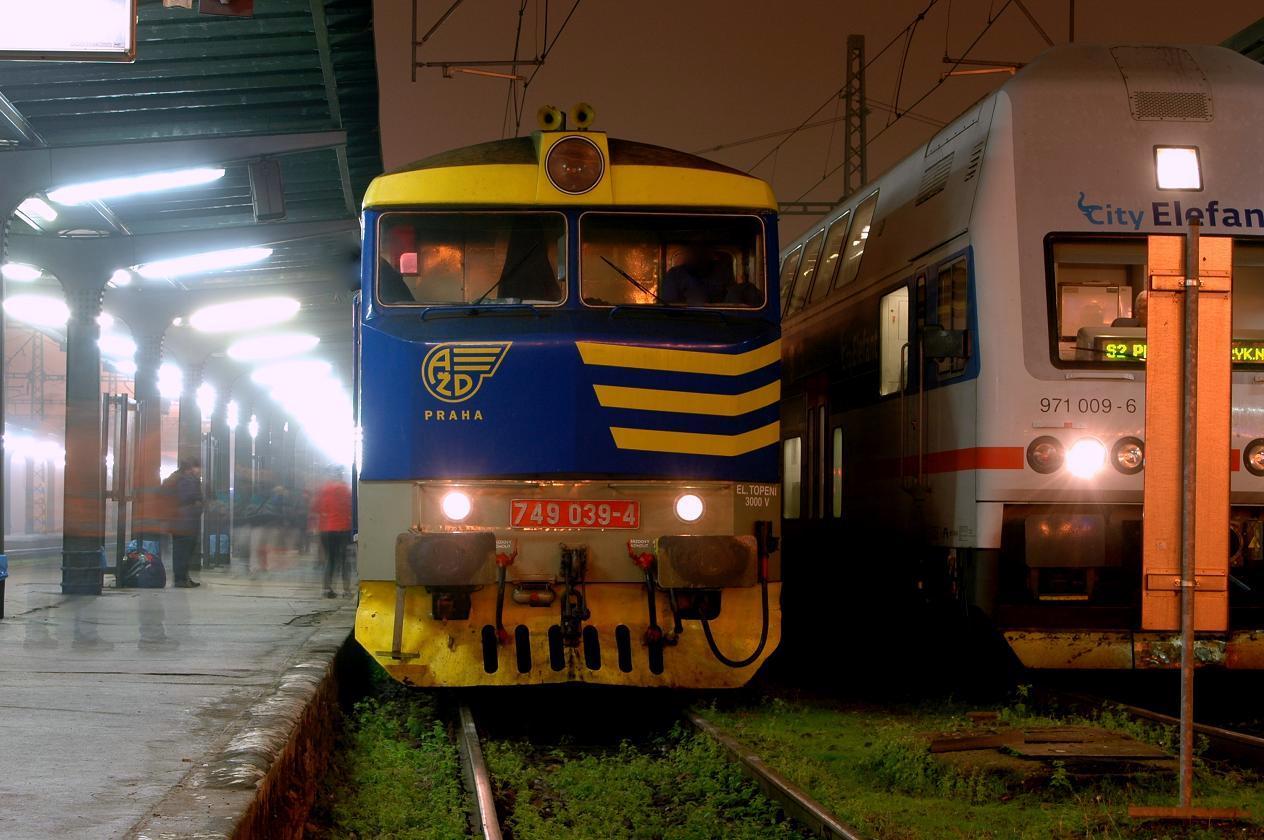 749.039 - Sp.1713 - Praha Masarykovo n�dr. - 17.11.2013.