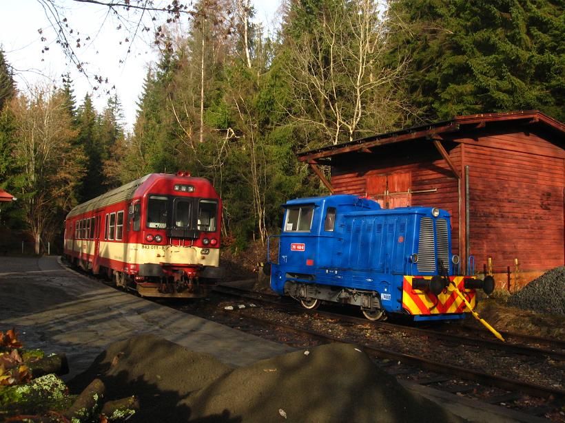 Setk�n� v�lukov�ho stroje T211.037 s rakv� 843.011