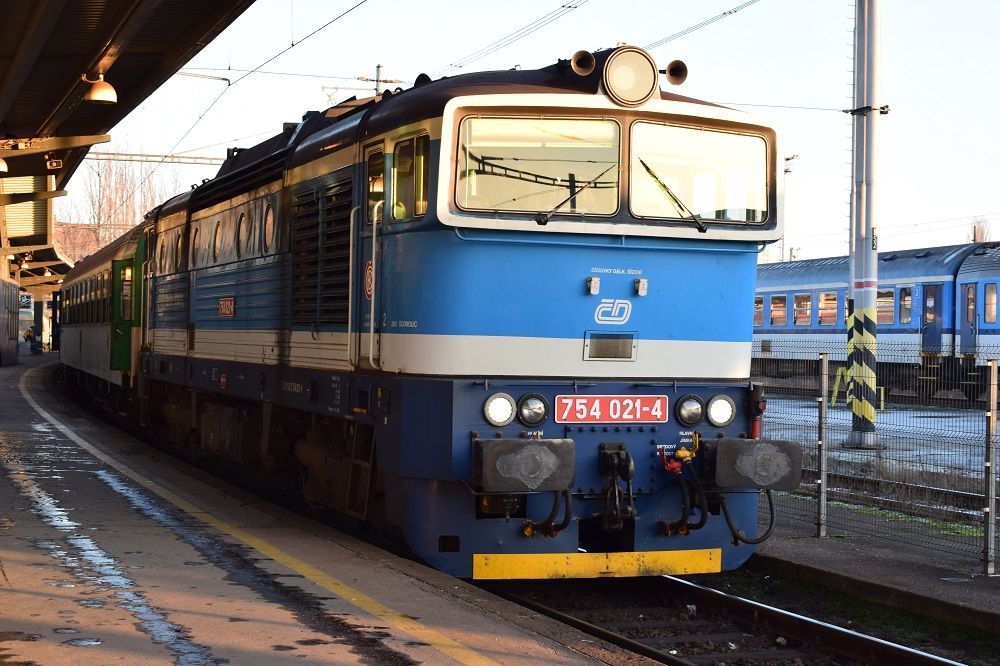 754 021-4 Os3135 Ostrava hl.n.4.12.2016