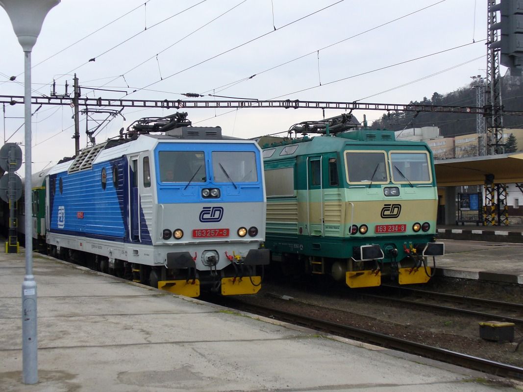 163 257+163 234 Praha-Sm�chov 30.3.2009