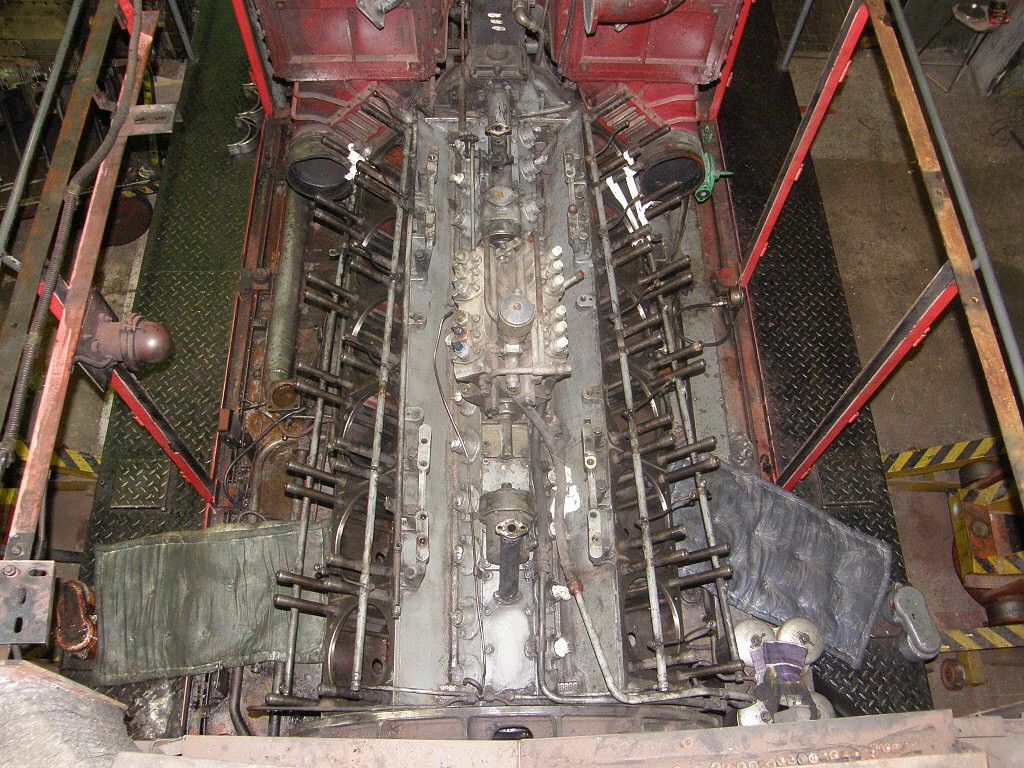 Po vyjmut� pl᚝� ze sk��n� motoru 13.12.2008 foto-M.�ich
