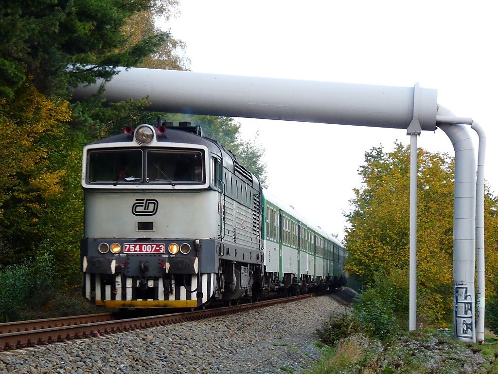 754 007-3,R 1444,Vala�sk� Mezi����,18.10.2009,foto:Dobi� Ji��