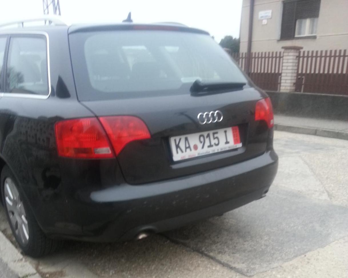 KA 915 I; Kom�rno. ul. J. Szinnyeiho, 11.03.2015 16:46 h.