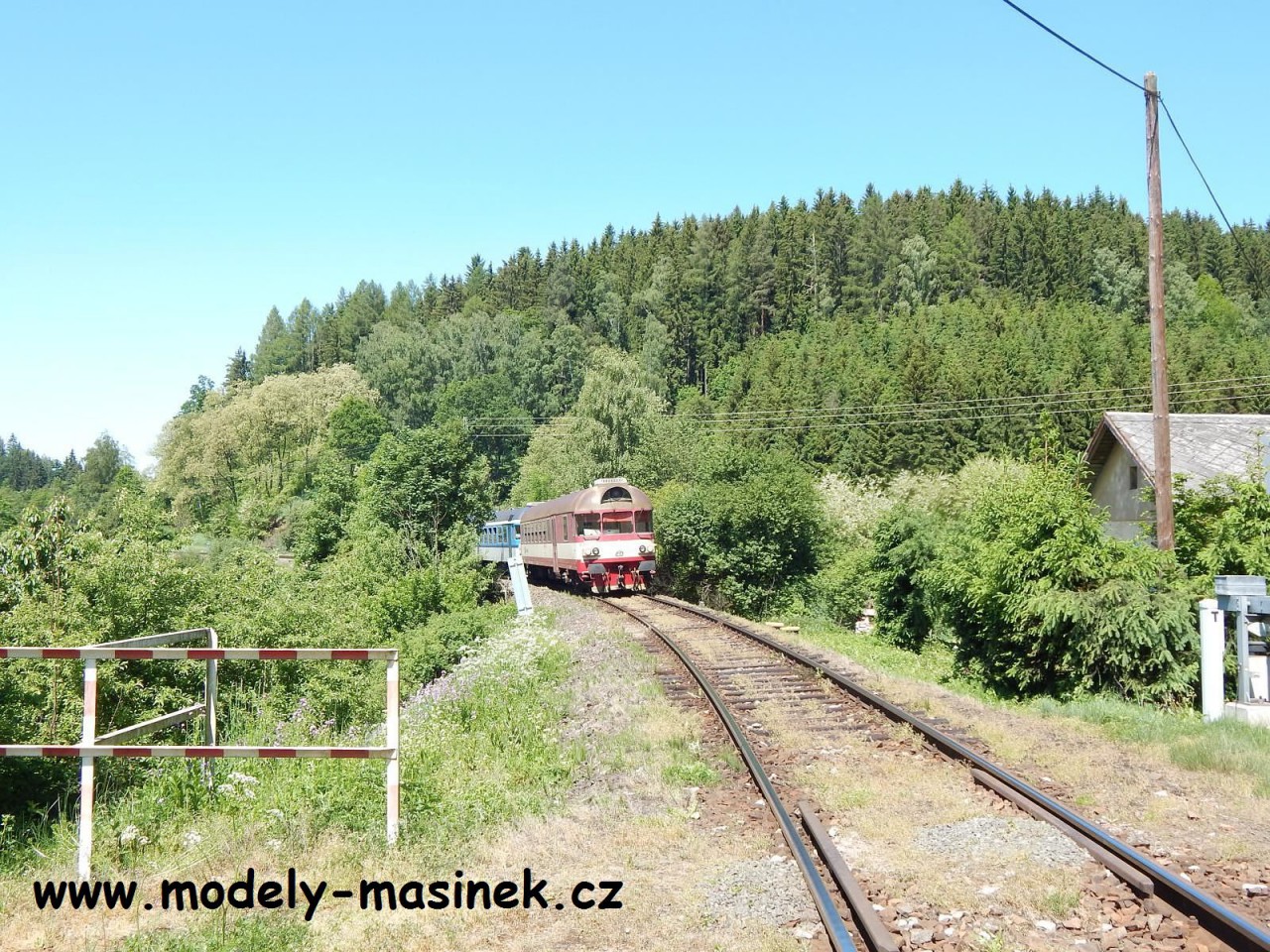 MSp vlak do Trutnova veden strojem 854.016 cirka 2,2km od ST Star Paka