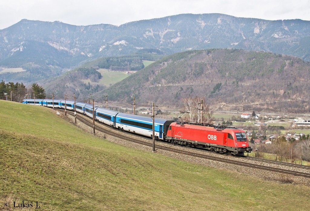 1216.238 s jedntkou railjet sla 6 jako RJ 75 Franz Schubert, Kb - Eichberg am Semmering, 27.3.201