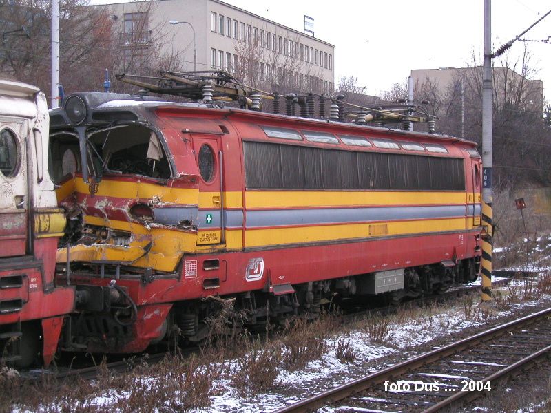 230.038 po st�etnut� u Sv�tl� .. Malo 4.1.2004