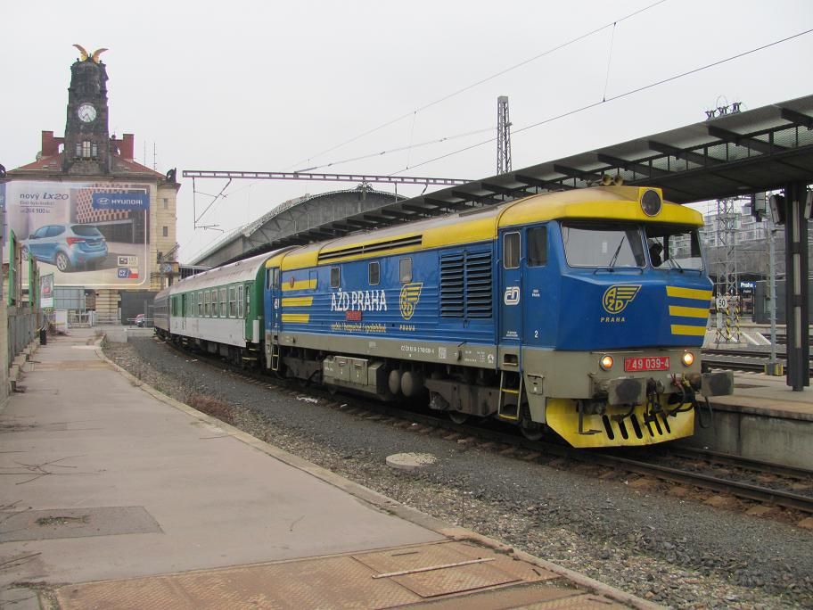 749 039 na �ele R 1244 - Praha Hl.N. - 20.2.2011.