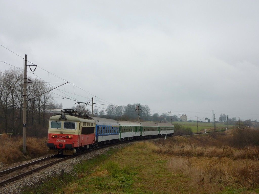 242 207-9, R 669 Junk, Potky-irovnice, 19.11.2011