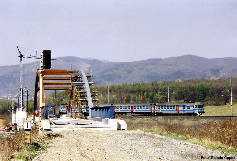 Os 6833 (Chomutov - �st� nad Labem), Chaba�ovice, 21.4.2003