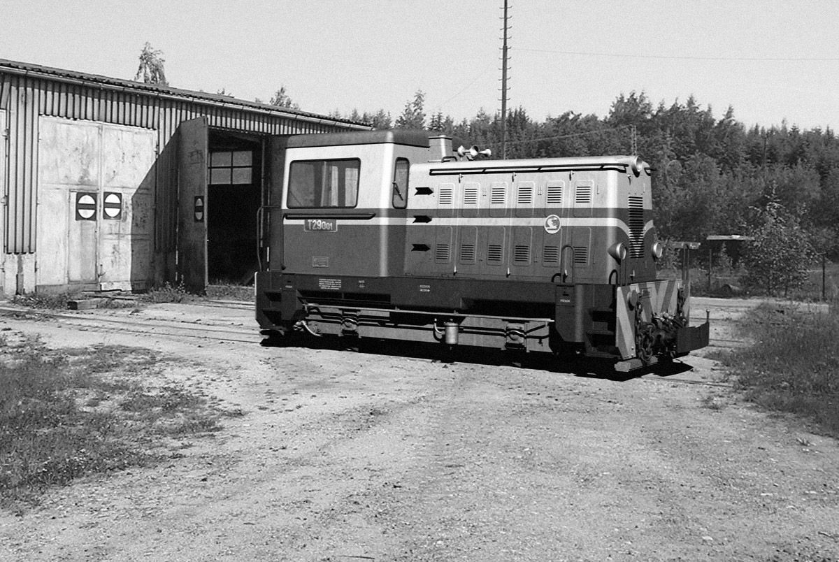 Prvn lokomotivu . T 29.0 zakoupil podnik 