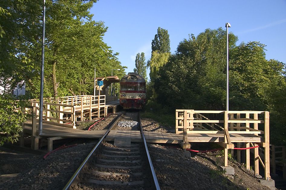 14.6.2009,R1284 p�ed odjezdem ze zast.Praha-Gymnasijn�