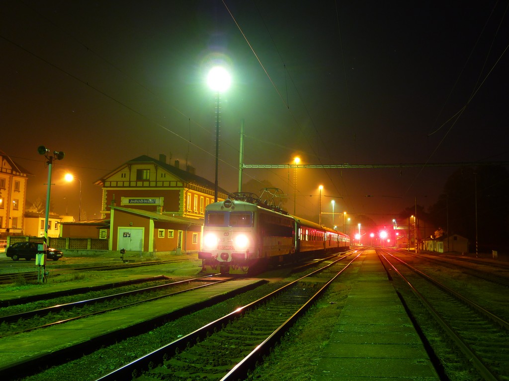 242.244 s R 925 Hejtman, Jindichv Hradec, 21.10.2011