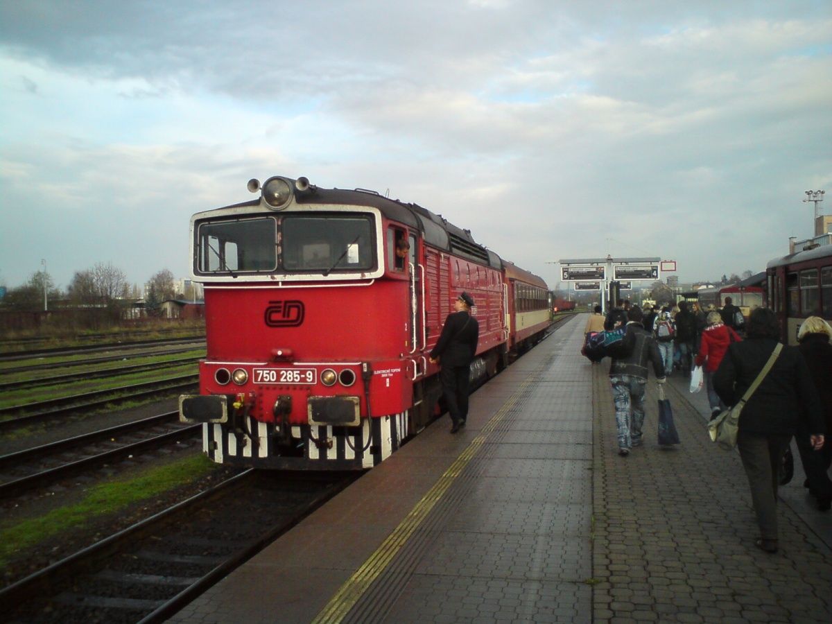 750.285 v turnov�