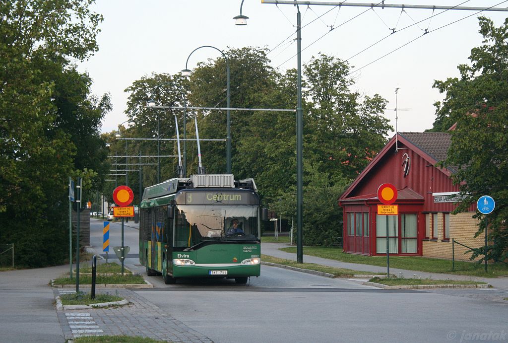 Elvra pi cest zptky do centra msta zachycena na ulici Kolonigatan