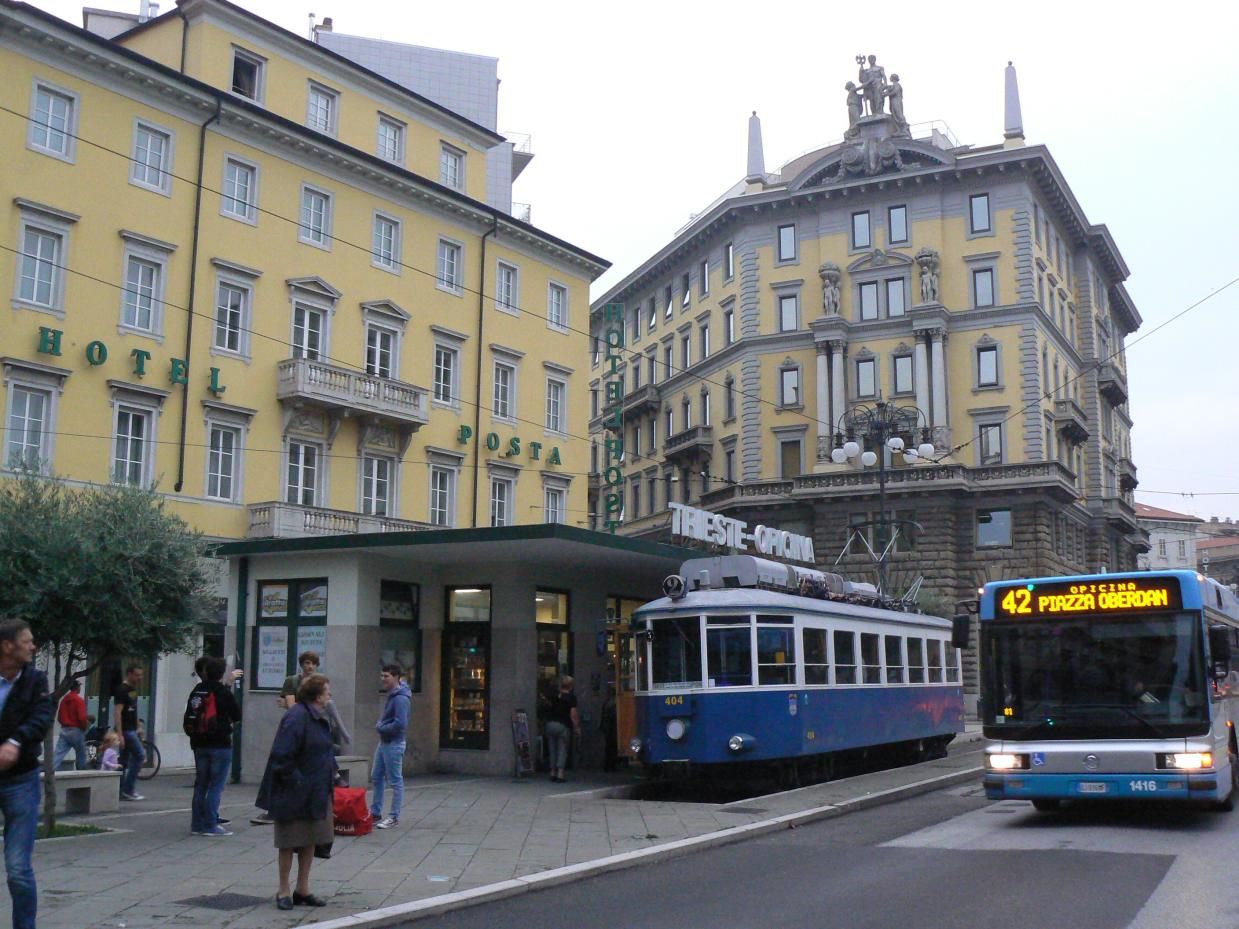 Piazza Oberdan 1.10.2014, nahoru jezd i bus 42