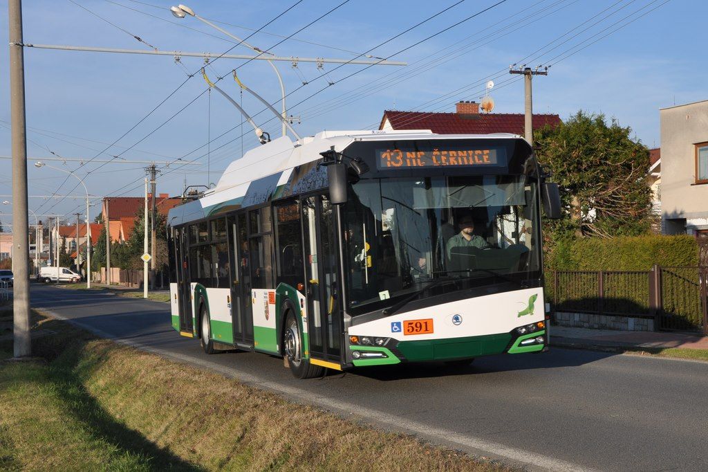 Trolejbus 26 Tr . 591 na lince 13, tefnikova ulice, Plze echurov, 6.12.2019