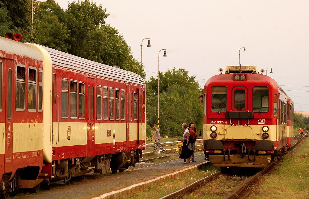 842 002, 842 037 Mikulov