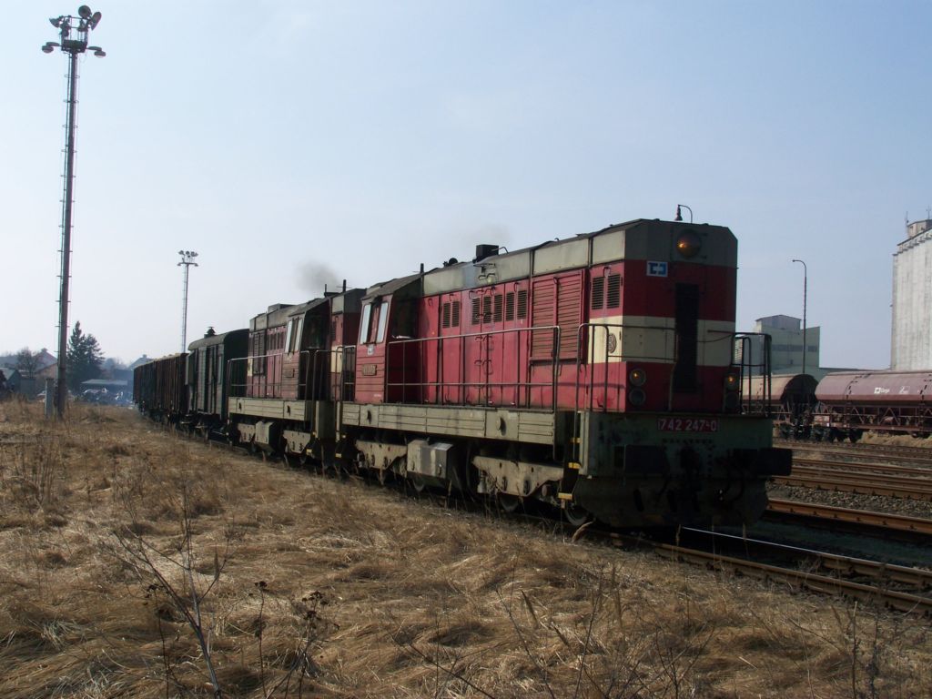Odjezd Mn 82 470 z Moravskch Budjovic 15.3.2011(foto Pavel Valenta)