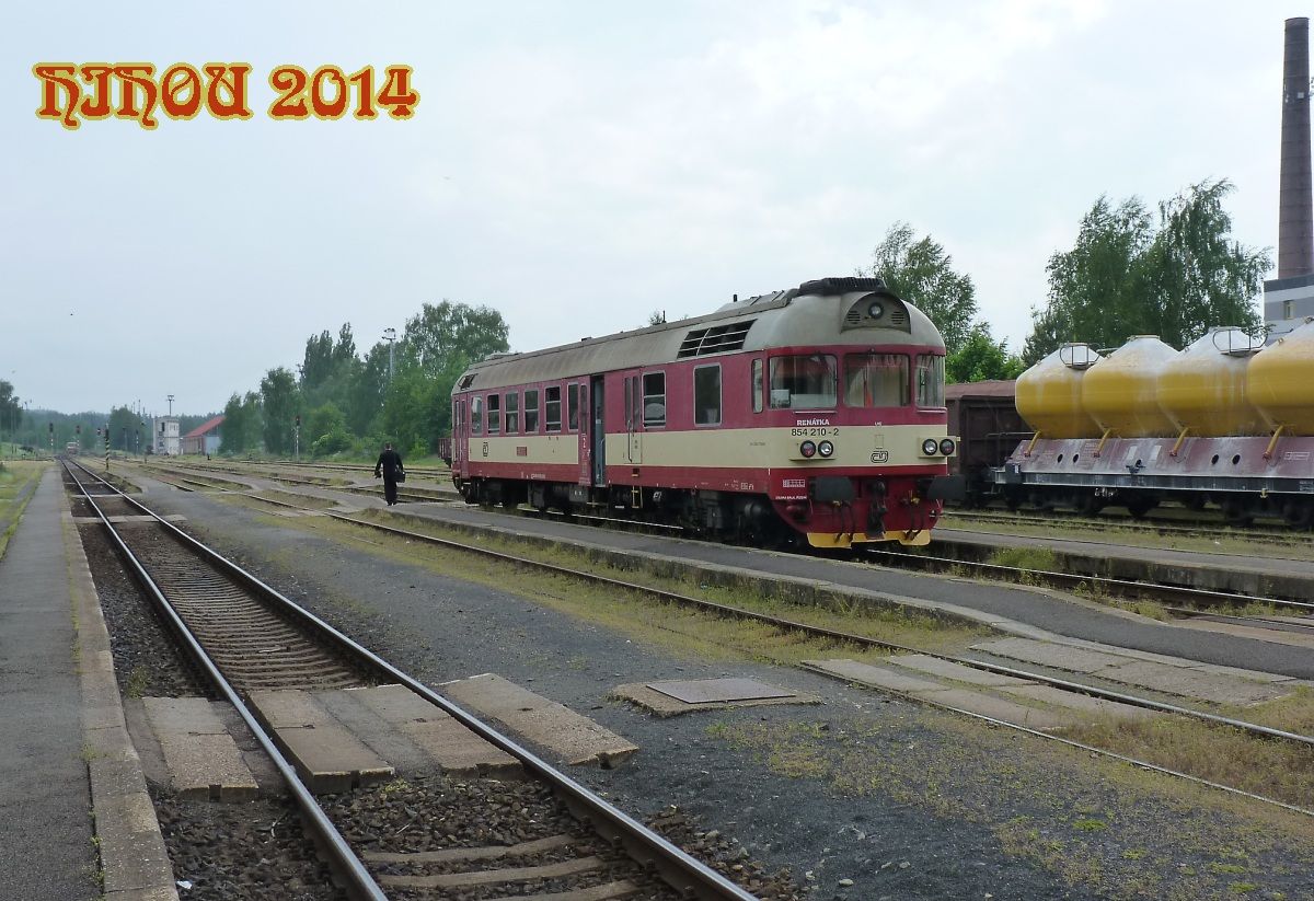 Os 6611 po p��jezdu do stanice �esk� L�pa hlavn� n�dra��