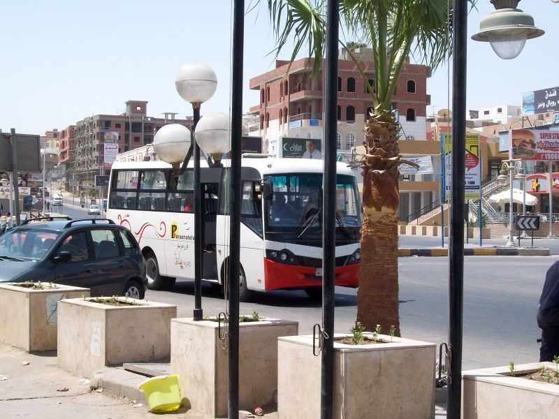 Sb�rn� autobus MB firmy Pharohotels.