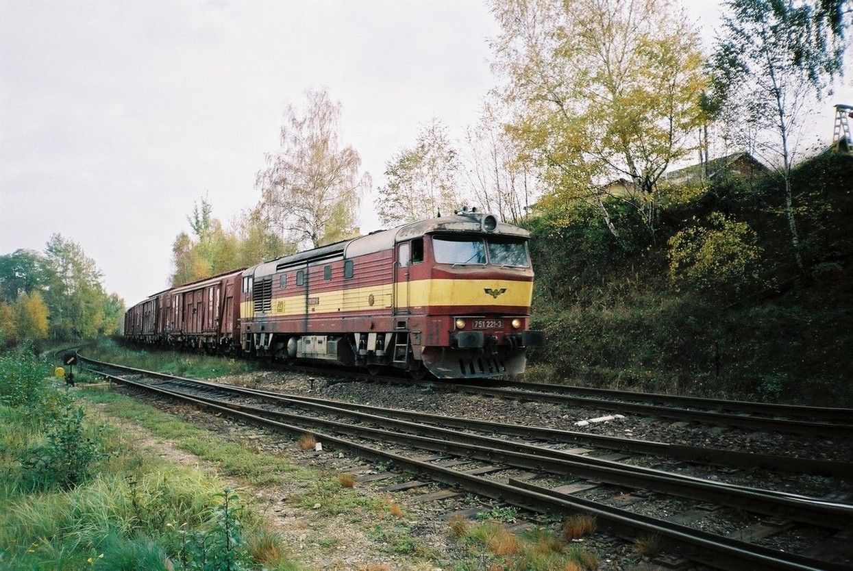 751.221 vj�d� do st. Rakovn�k, v n�kv z Berouna, 26.10.2001
