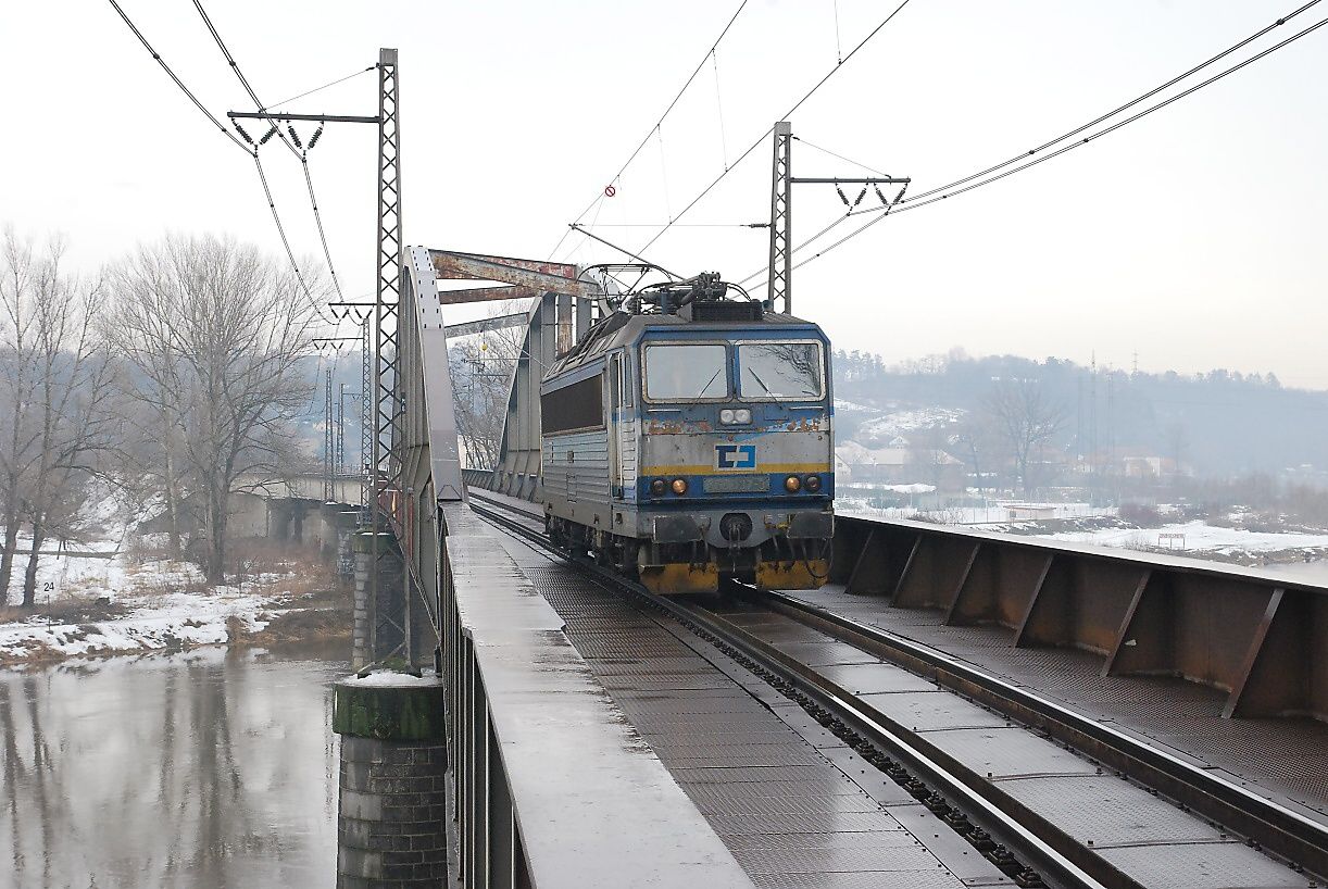 ES 499.1037_-_26.02.2010-_-SOKV �esk� Bud�jovice_-_tra� �. 092 Kralupy nad Vltavou - Neratovice -- m