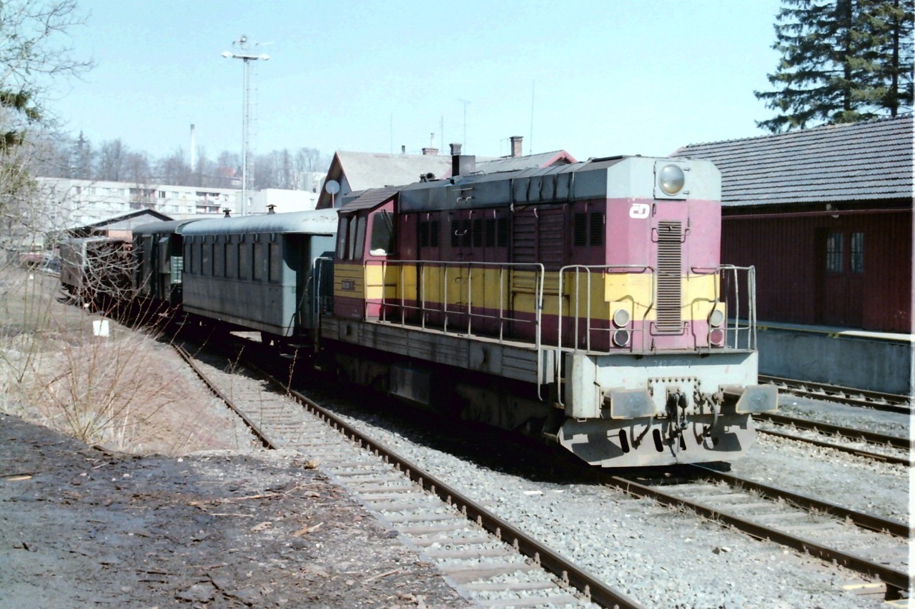Mn vlak v Rokytnici v Orl.horch,742.258 
