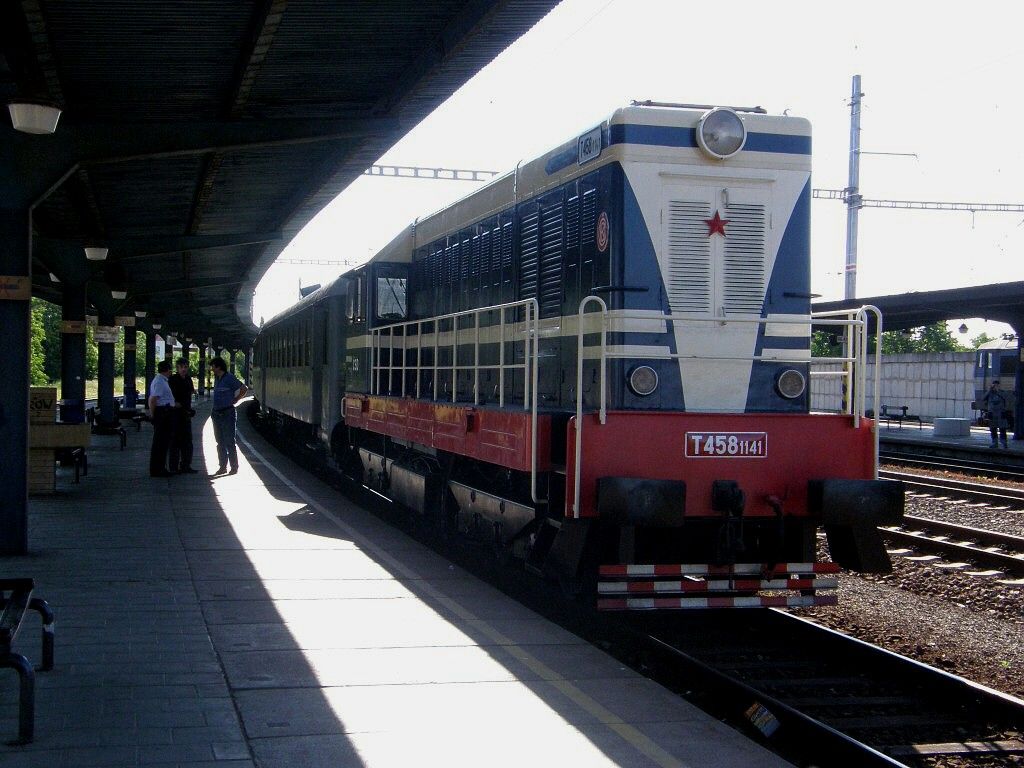 T 458.1141 s os.vlakem v Trnav na pk.T 466.0254 14.6.2009 foto-M.ich