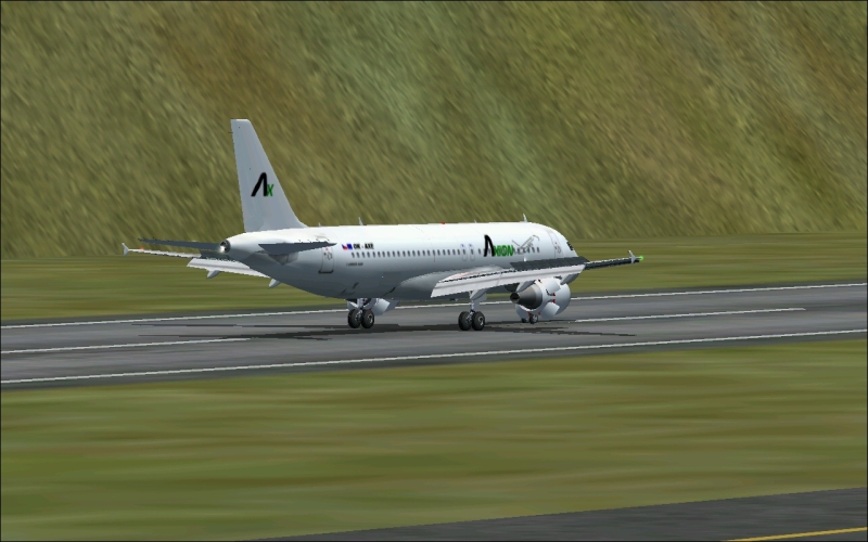 Airbus A320 OK-AXE pistal na letiti Funchal, Madeira.