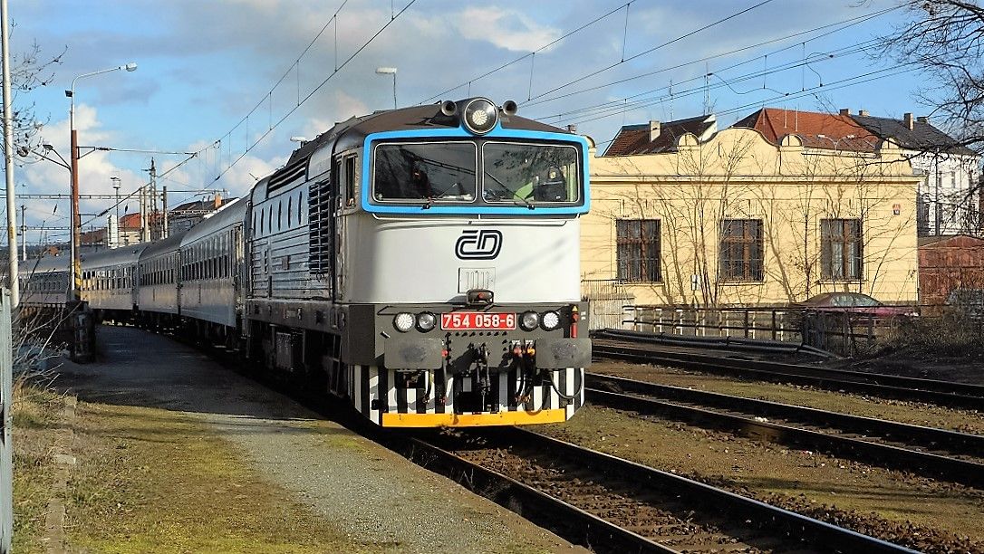 754 058 os 7412 Plzen hl.n.12.02.2016