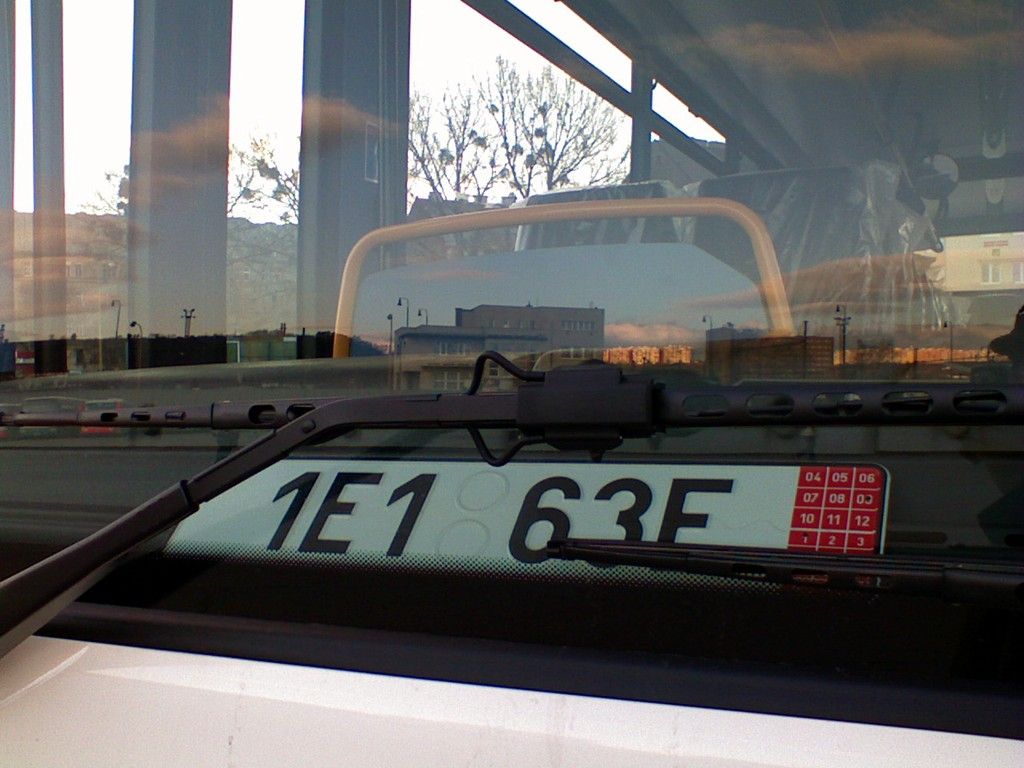 Iveco Crossway 12m (?) s prevoznmi RZ 1E1 63E na koickej AS 08.12.2008... ©Dispecer