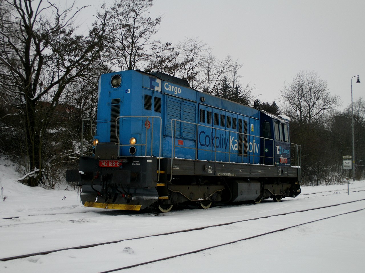 742.188 pi posunu z depa do stanice v Rakovnku, 29.12.2010