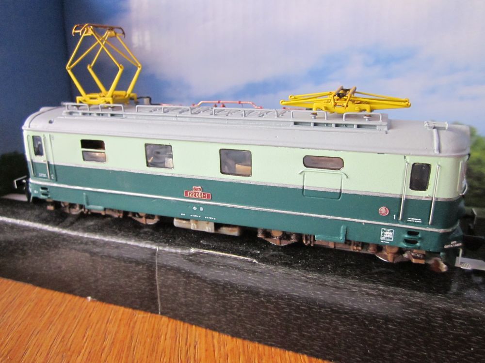 122.001 �SD