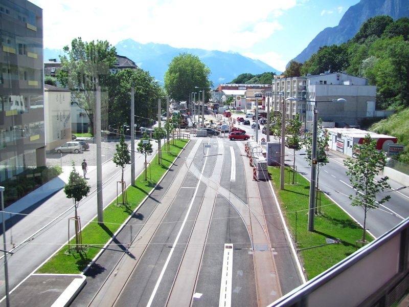 Innsbruck, rozestavn tramvajov tra v ul. Kranebitter Allee