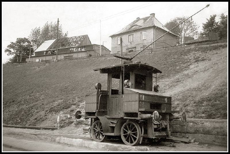 D Die gr��ere der beiden Schiemann-Lokomotiven der Hafenbahn am 12.2.1940