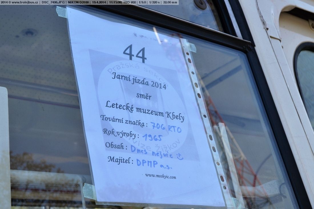 Autobus suver�n� vyhr�l sout� o nejv�t�� motor :-)