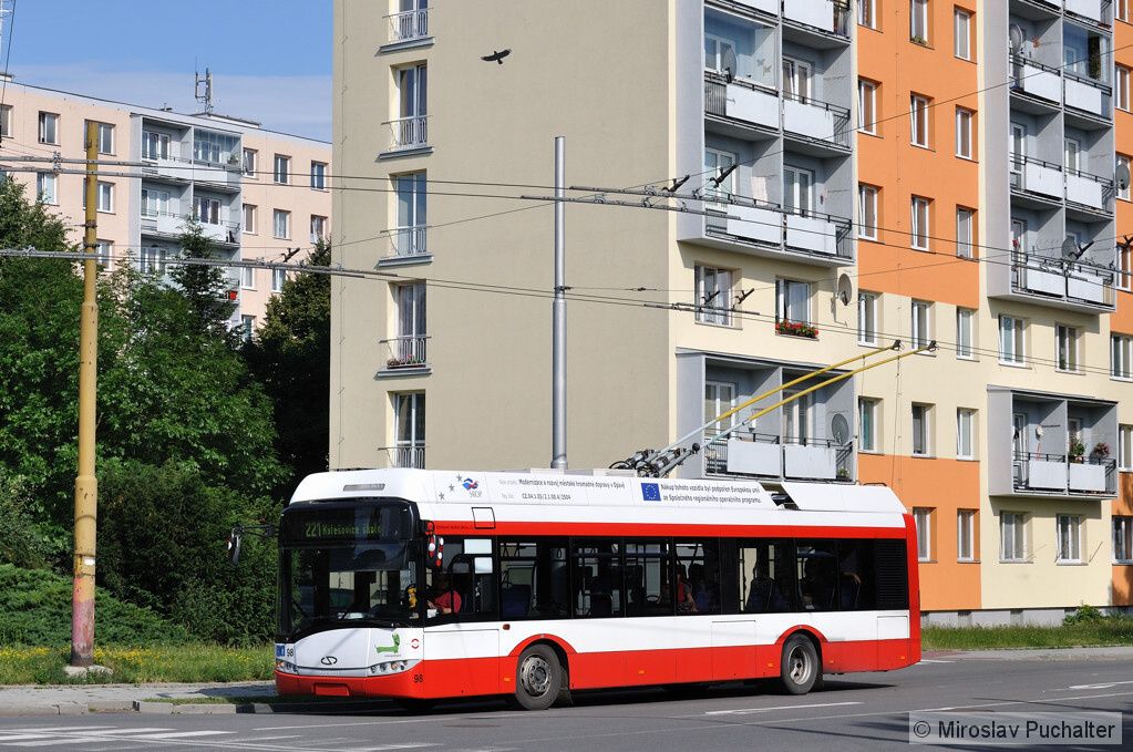 Ev. . 98 (Solaris Trollino 12 AC) v kiovatce Purkyova  Olomouck.