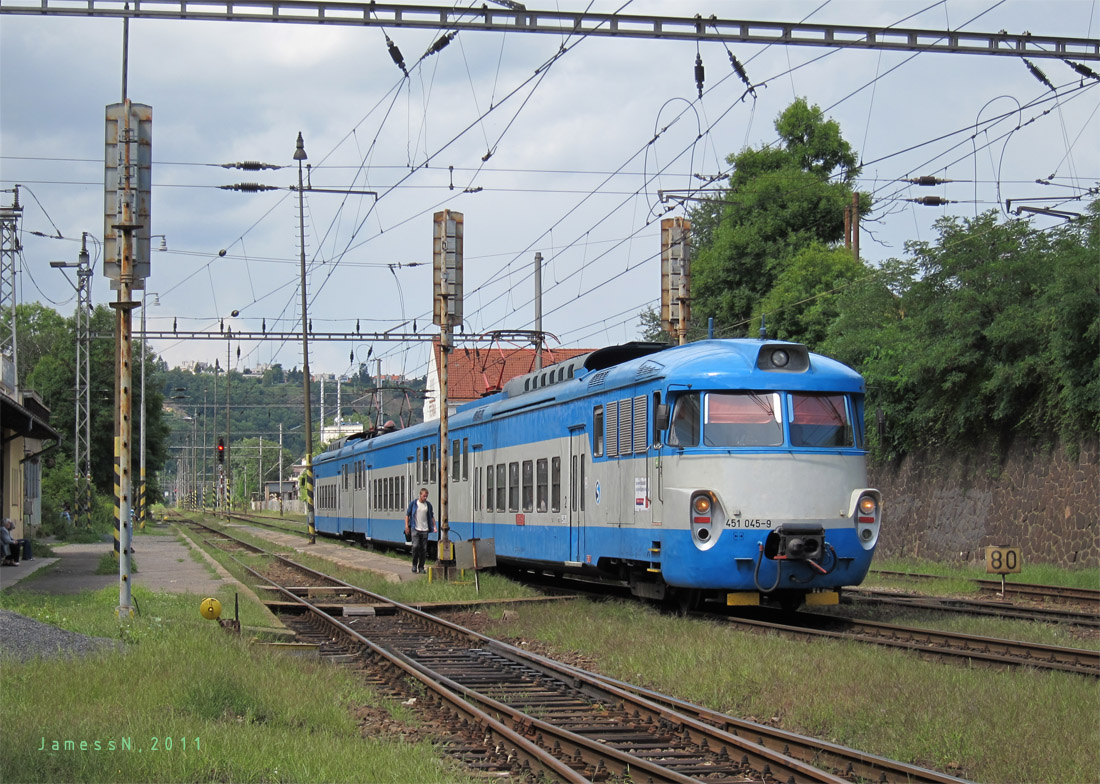 D451.045 na ML z Roztok, Praha-Bubene