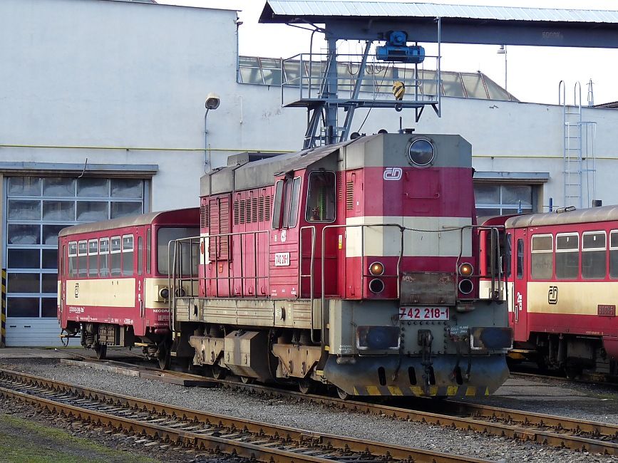 742 218-1,Vala�sk� Mezi����,28.2.2010,foto:Dobi� Ji��