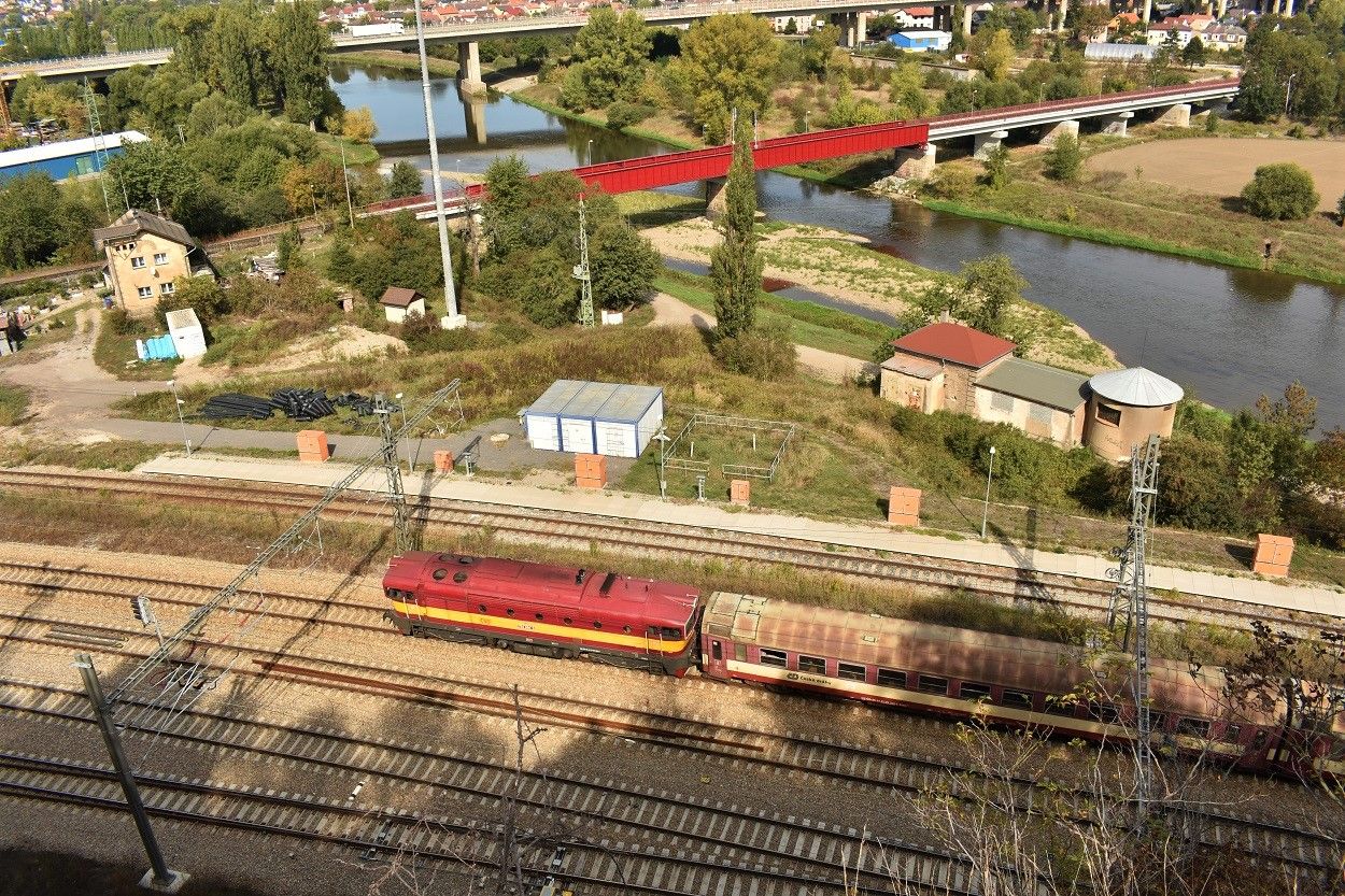 754 044 R 1246 BEROUN