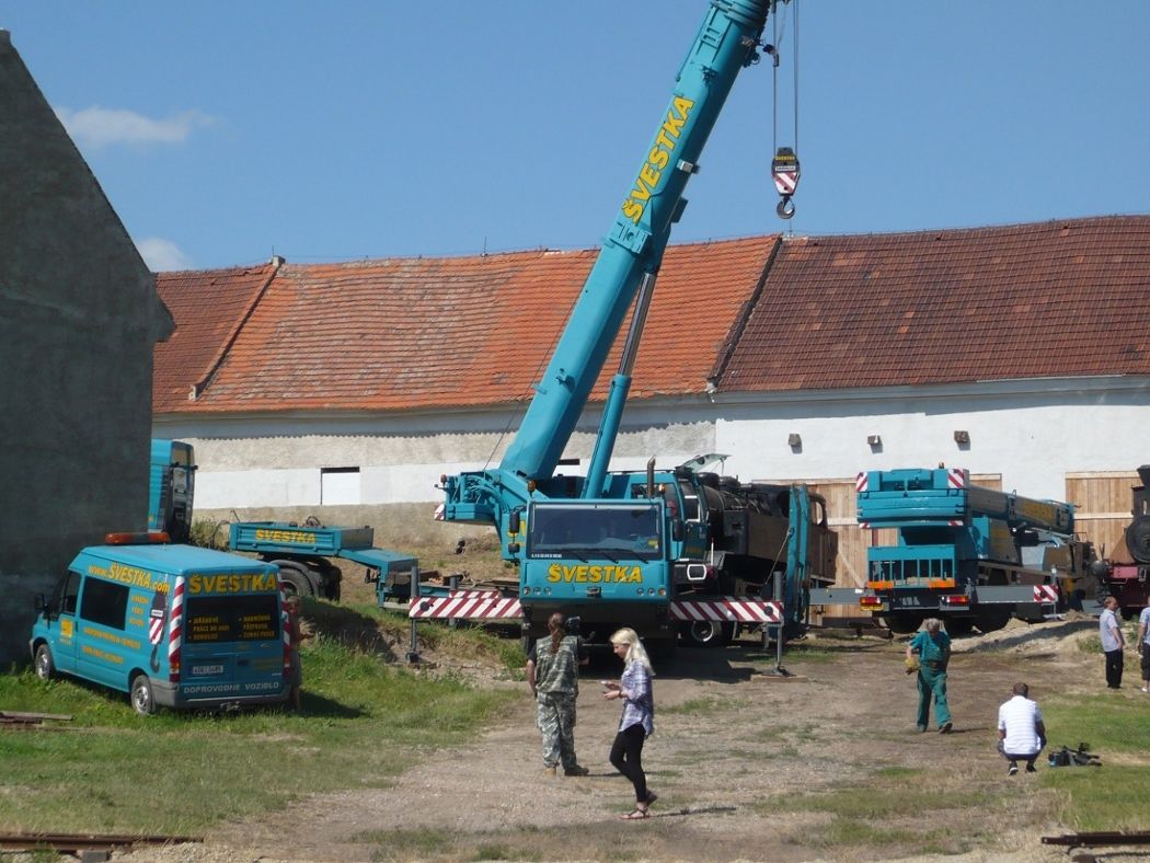 D�di�ka Imperia samoz�ejm� v pop�ed�.