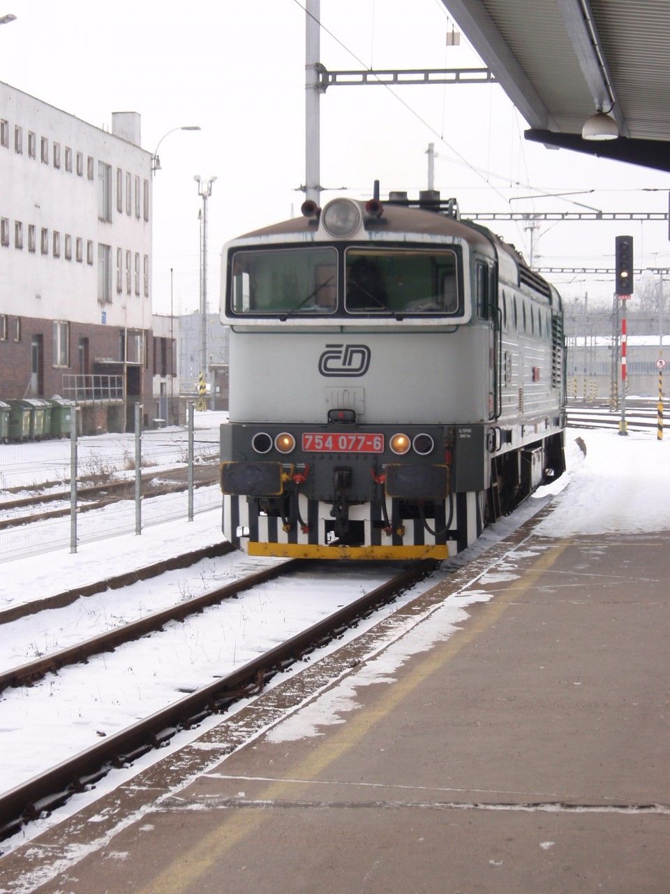 754 077-6 Ostrava hl.n.1.2.2011.