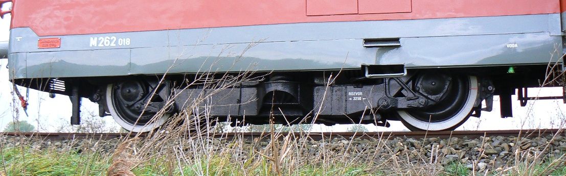 pohled na podvozek nesouc� motor s gener�torem