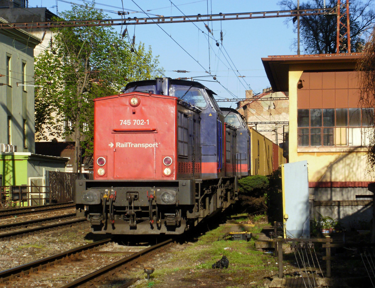 745 702-1 + 745 701-3 Praha - Vyehrad 4. dubna 2011