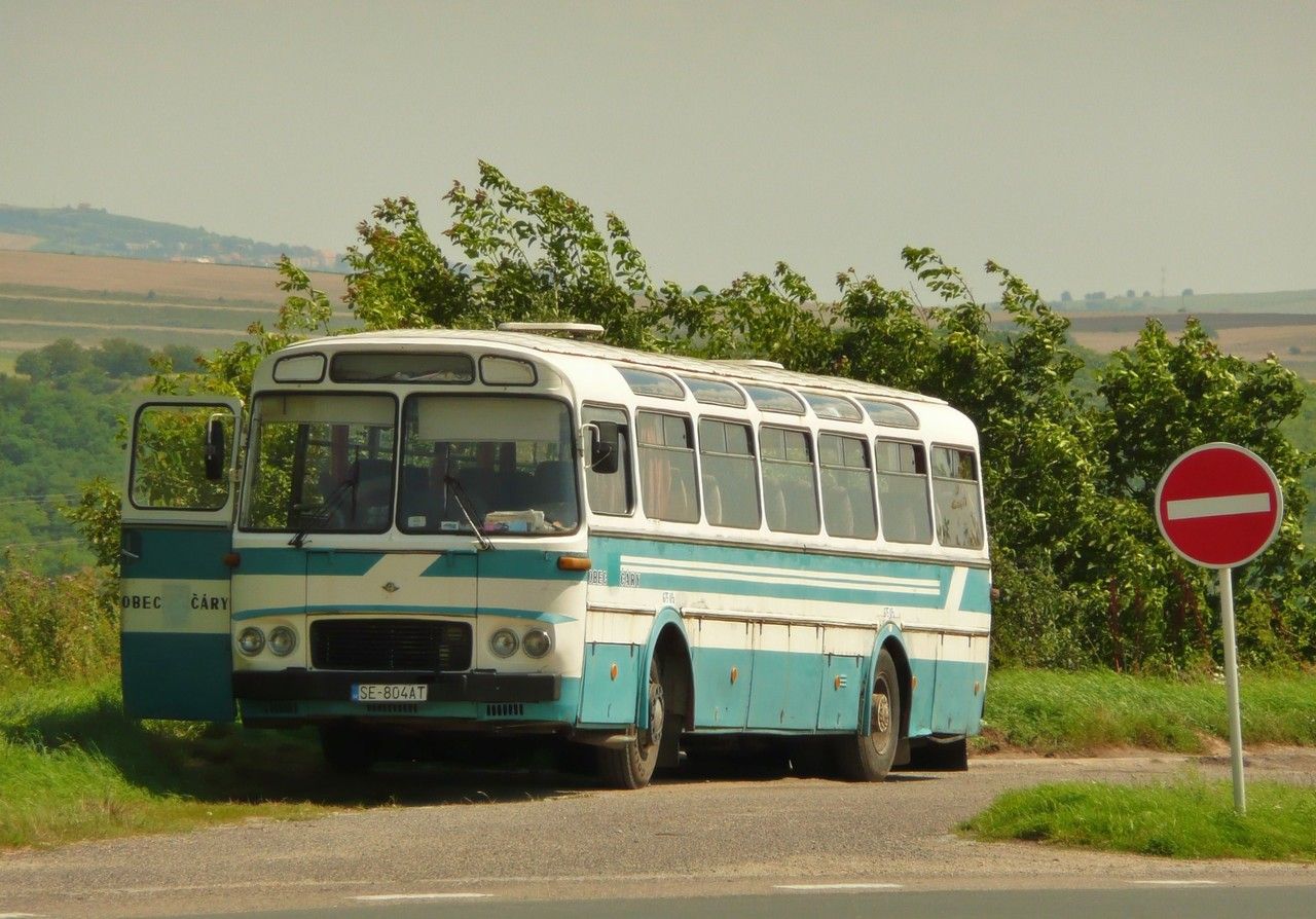 Autobus D v Kloboukch u Brna.