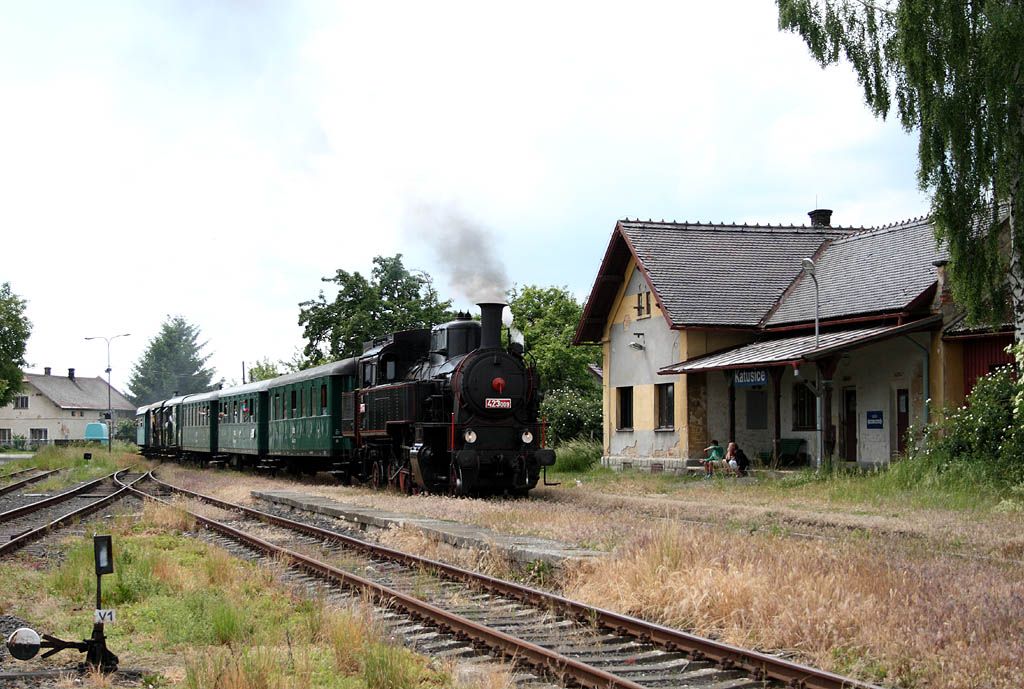 Post�i��nsk� Sp v Katusic�ch