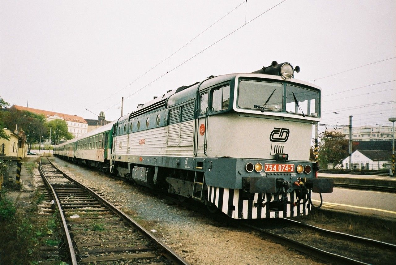 754.074 v Os 4406 do Hru�ovan nad Jevi�ovkou, 27.10.2002