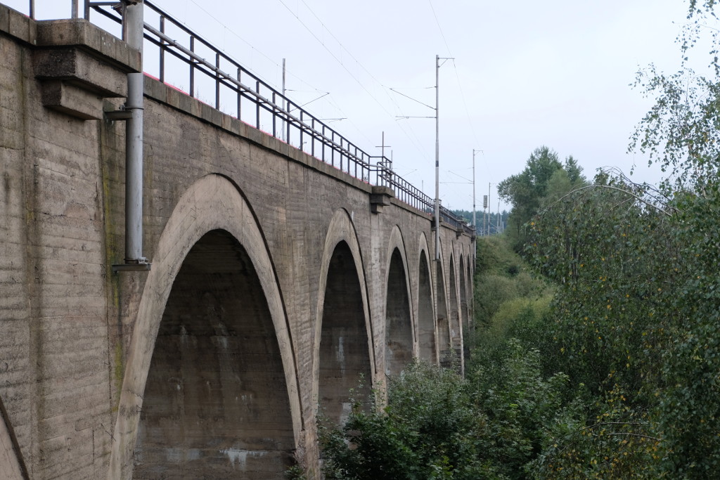 Viadukt pes eku Oslavu v seku Ostrov n. O. - Sklen n. O., pohled smr Brno
